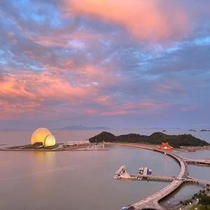 KTV包间多P在线播放
